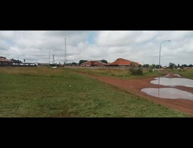 2,439M² VACANT LAND FOR SALE IN RIVERSDALE